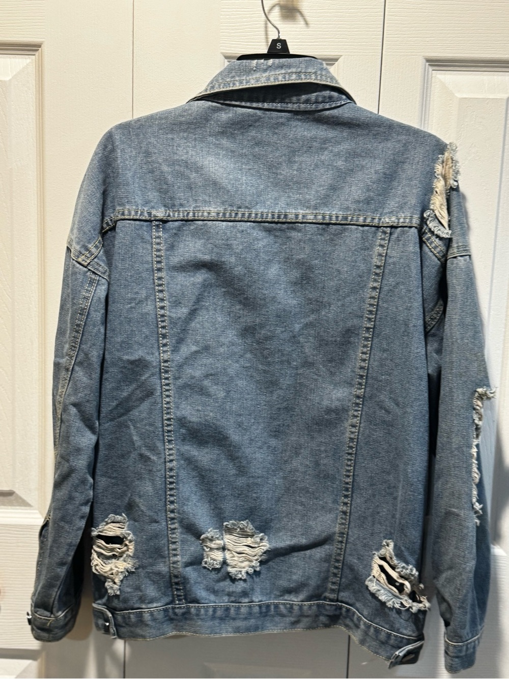 Distressed Light Blue oversized Denim Jacket - Picture 4 of 4